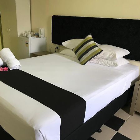 Moatoga Hotel Апіа Екстер'єр фото