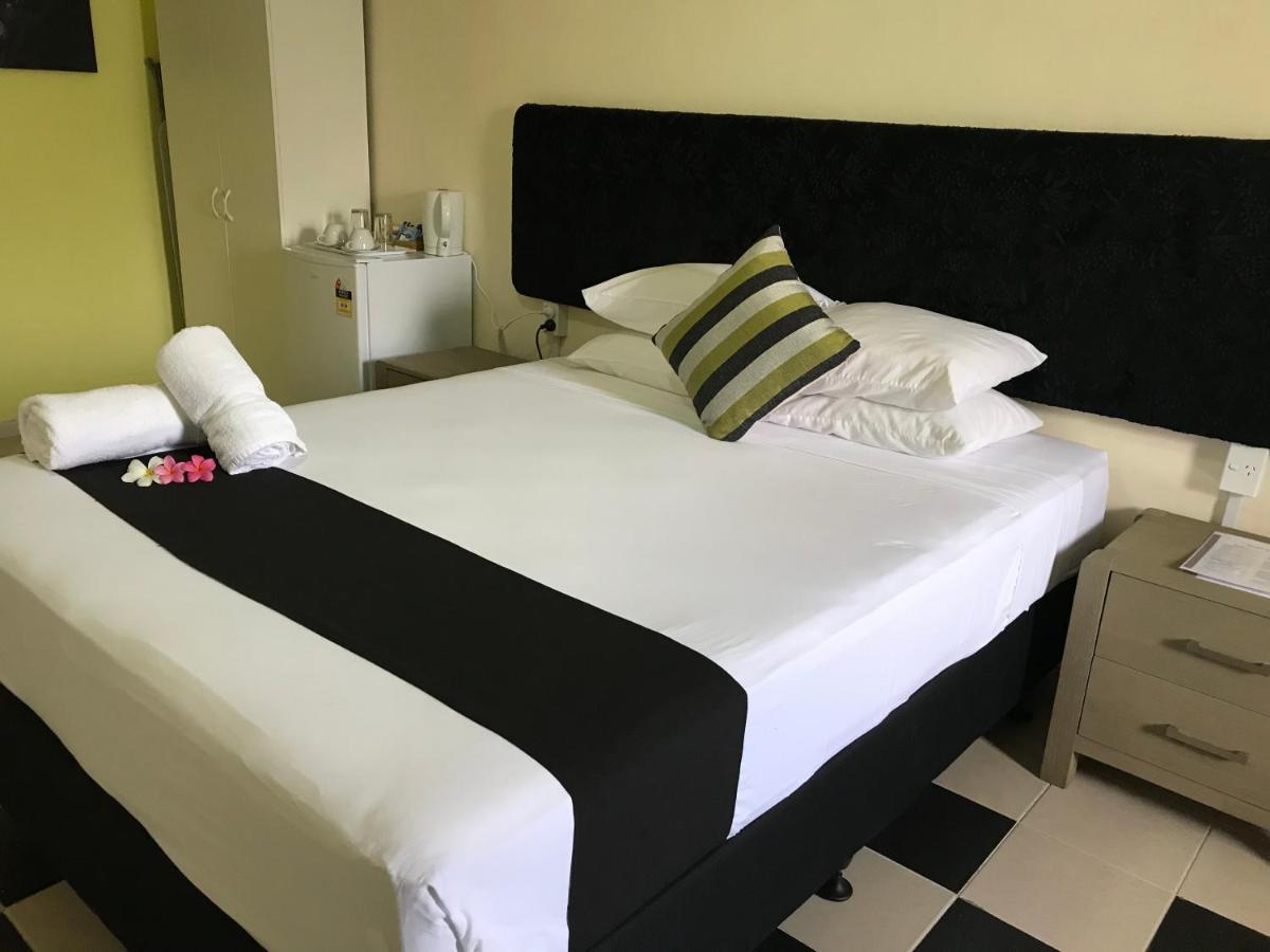 Moatoga Hotel Апіа Екстер'єр фото