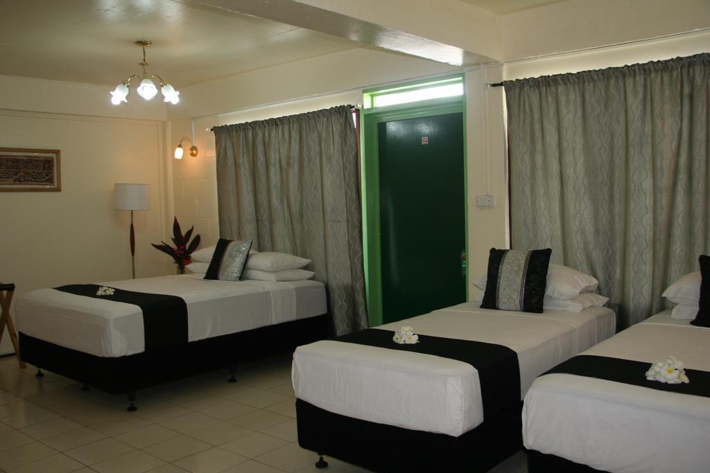 Moatoga Hotel Апіа Екстер'єр фото