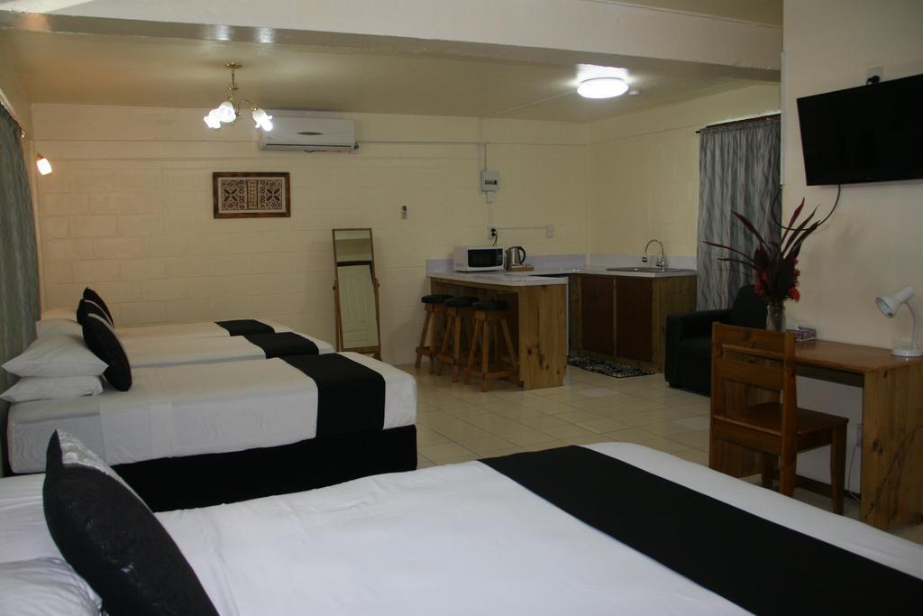 Moatoga Hotel Апіа Екстер'єр фото